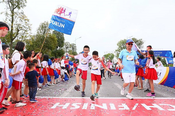 Không mang tính chất của một giải chạy thông thường, đích đến của EDURUN chính là lòng nhân ái, sự yêu thương và sẻ chia.