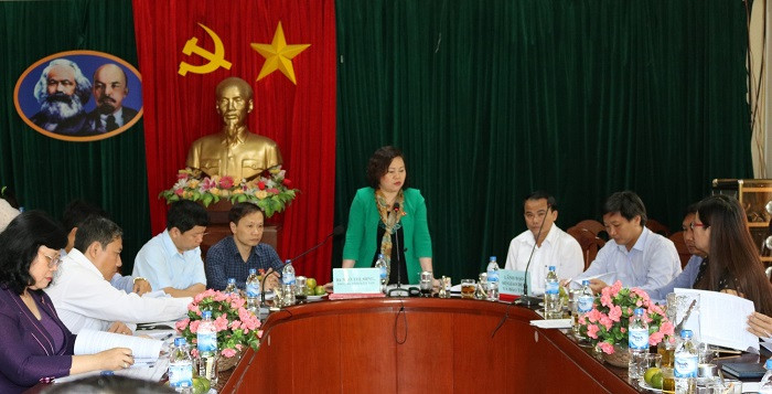 Đoàn giám sát Quốc hội làm việc với Sở Giáo dục Quảng Ngãi (Ảnh: Tấn Ngọc - Ngọc Pháp).