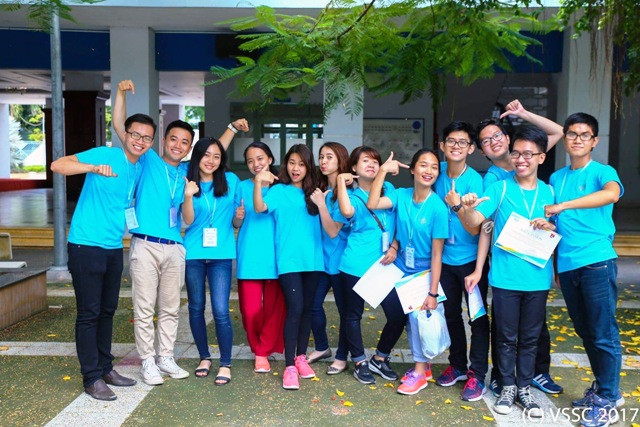 Tích cực tham gia các hoạt động ngoại khóa tỏng nước và Quốc tế, Phương Linh đã đưa ra quyết định táo bạo, bỏ ngang đại học Ngoại Thương để tìm kiếm học bổng du học Mỹ. (Ảnh: NVCC)