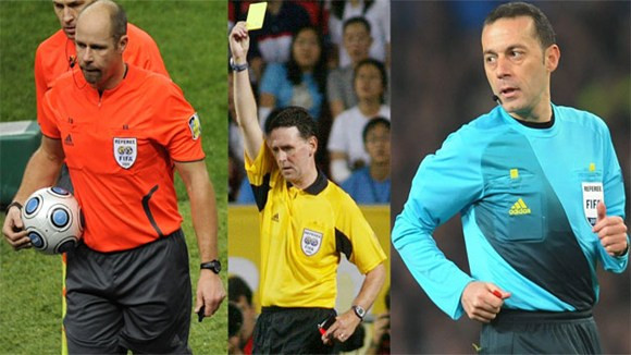 So với Hansson hay Dallas, sai lầm của Cakir (phải) chưa là gì.