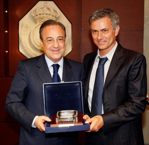 Giờ thì Real lại sợ mất Mourinho.