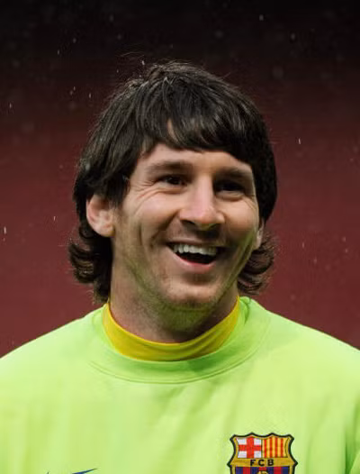 Messi nhận lương 13 triệu euro/năm.