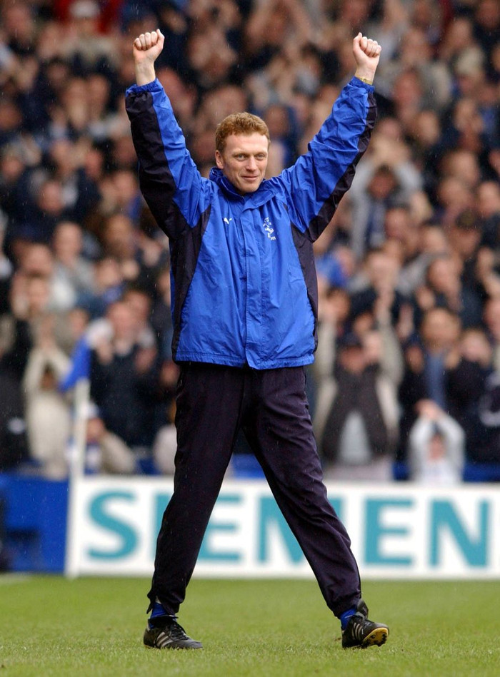 David Moyes được bổ nhiệm làm HLV trưởng Everton (2002), đây là trận đấu ra mắt của ông trong màu áo CLB thành Liverpool David Moyes được bổ nhiệm làm HLV trưởng Everton (2002), đây là trận đấu ra mắt của ông trong màu áo CLB thành Liverpool