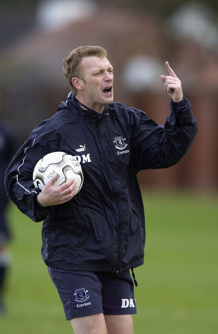 David Moyes trên sân tập Bellefield của Everton (2002) David Moyes trên sân tập Bellefield của Everton (2002)