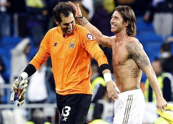 Lopez (trái) đã trở lại Real.