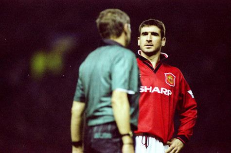 Cantona trở thành huyền thoại của M.U dù chỉ gắn bó chưa tới 5 năm. Cantona trở thành huyền thoại của M.U dù chỉ gắn bó chưa tới 5 năm.