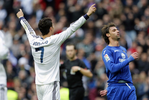 Ronaldo chỉ cần 10 phút siêu nhân là đủ cho Madrid đè bẹp Getafe. Ronaldo chỉ cần 10 phút siêu nhân là đủ cho Madrid đè bẹp Getafe.