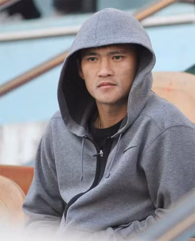 Công Vinh cân nhắc đội bóng mới. Công Vinh cân nhắc đội bóng mới.