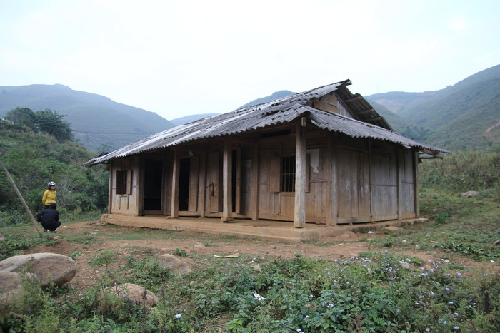 Phần lớn các điểm trường lẻ ở Kim Bon còn tạm bợ, thiếu thốn trăm bề