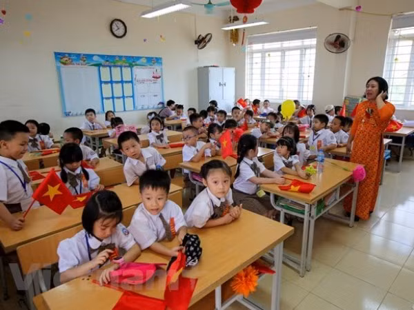 Giảm trừ 3 tiết cho giáo viên chủ nhiệm tiểu học có còn hợp lý? (Ảnh minh họa: TTXVN).