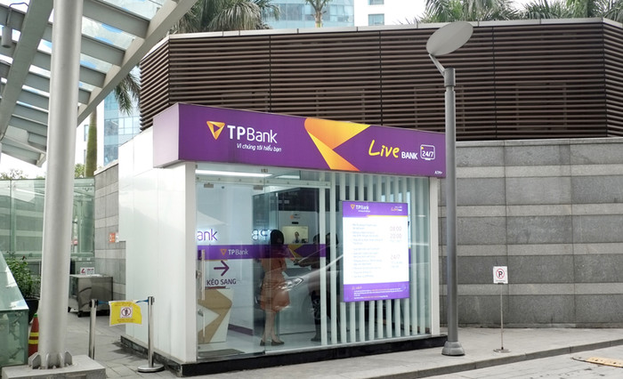 Ngân hàng tự động LiveBank giúp khách hàng có thể mở ngay tiết kiệm điện tử, nhận tiền mặt, có nhân viên hỗ trợ vào bất kì thời điểm nào vô cùng tiện ích. Ngân hàng tự động LiveBank giúp khách hàng có thể mở ngay tiết kiệm điện tử, nhận tiền mặt, có nhân viên hỗ trợ vào bất kì thời điểm nào vô cùng tiện ích.