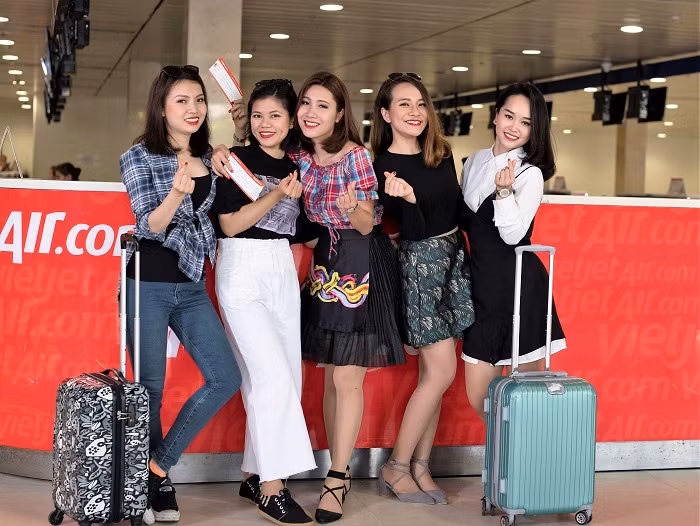 17 chuyến bay khứ hồi đặc biệt và hàng triệu vé máy bay giá chỉ từ 0 đồng. 17 chuyến bay khứ hồi đặc biệt và hàng triệu vé máy bay giá chỉ từ 0 đồng.