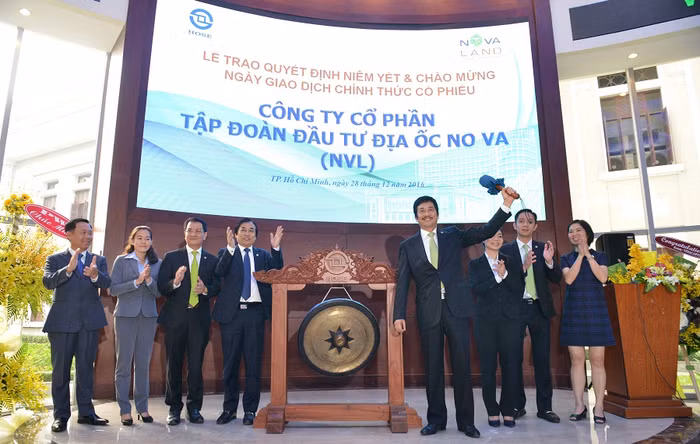 Tháng 12/2016, cổ phiếu NVL chính thức niêm yết trên sàn HSX. Tháng 12/2016, cổ phiếu NVL chính thức niêm yết trên sàn HSX.