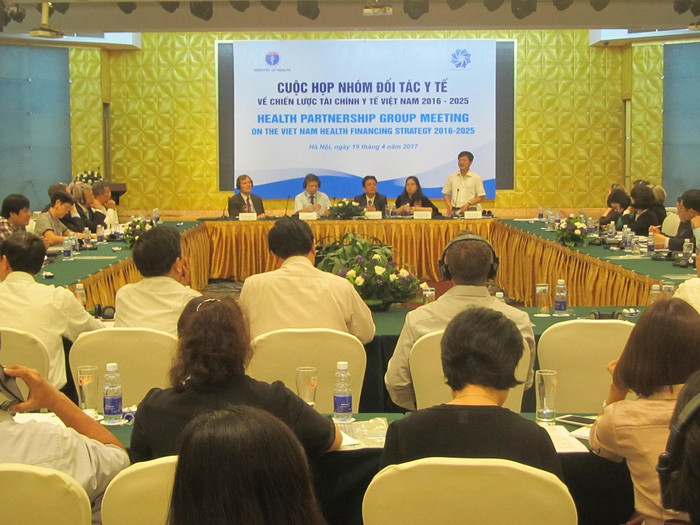Các đối tác phát triển lắng nghe và đóng góp ý kiến cho Chiến lược Tài chính Y tế Việt Nam giai đoạn 2016-2025. ảnh: Sức khỏe đời sống. Các đối tác phát triển lắng nghe và đóng góp ý kiến cho Chiến lược Tài chính Y tế Việt Nam giai đoạn 2016-2025. ảnh: Sức khỏe đời sống.