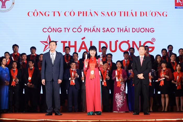 Sao Thái Dương tự hào nhận giải thưởng "Thương hiệu mạnh Việt Nam 2017 – 2018” ảnh 3