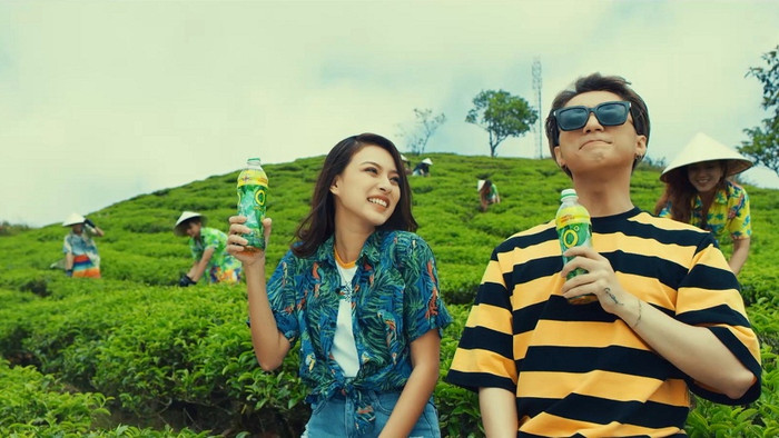 Với các cảnh quay ấn tượng, có lẽ sau Cổng trời, đồi chè Cầu Đất sẽ là điểm check-in thu hút các bạn trẻ trong hè năm nay. Với các cảnh quay ấn tượng, có lẽ sau Cổng trời, đồi chè Cầu Đất sẽ là điểm check-in thu hút các bạn trẻ trong hè năm nay.