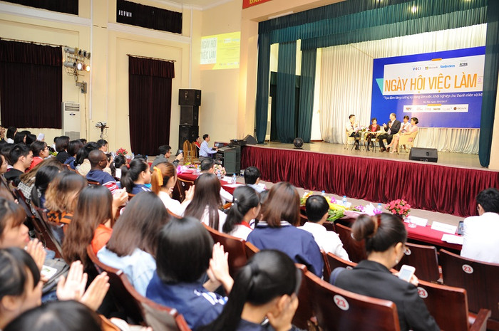 Chương trình tọa đàm trong hội trường. ảnh: Dương Triều. Chương trình tọa đàm trong hội trường. ảnh: Dương Triều.