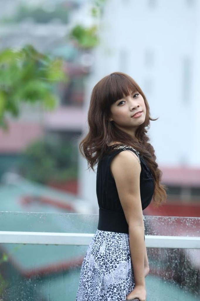 Đặc biệt, cô luôn cố gắng học tập thật tốt để sau này có được một công việc đúng sở thích của mình. Đặc biệt, cô luôn cố gắng học tập thật tốt để sau này có được một công việc đúng sở thích của mình.