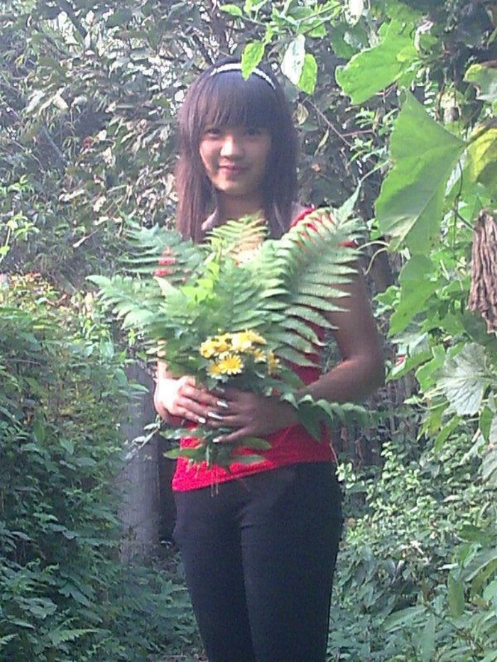 Ly đã từng tham gia cuộc thi nét đẹp tràng an do nhà thường tổ chức và đạt được một số thành tích nhỏ Ly đã từng tham gia cuộc thi nét đẹp tràng an do nhà thường tổ chức và đạt được một số thành tích nhỏ
