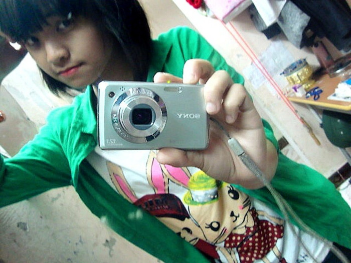 Câu nói yêu thích nhất của cô: "Ai cũng có thể cho đi những thứ họ k còn cần tới nữa, sự hào phóng đích thực là có thể cho đi những gì bạn yêu thích nhất"