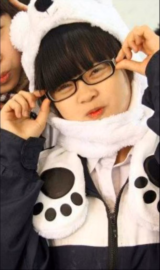 Trần Thị Mỹ Linh là người vui tính , dễ gần và hòa đồng, nói hơi nhiều