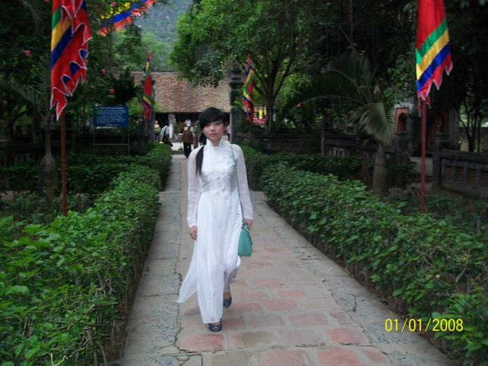 Phương châm sống của Ngọc Bích là: "Đừng sợ cái bóng của chính mình vì điều đó chứng tỏ ánh sáng đang ở gần đâu đây".