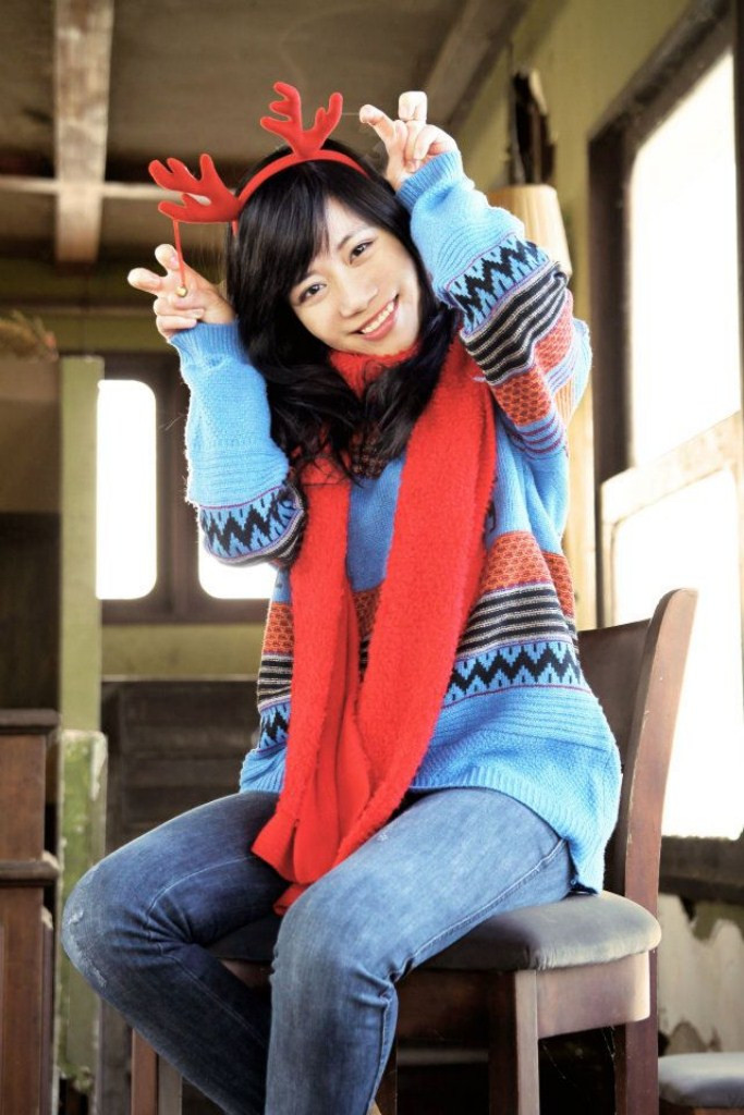 Slogan của cô: "No fear! Chi is here" Slogan của cô: "No fear! Chi is here"