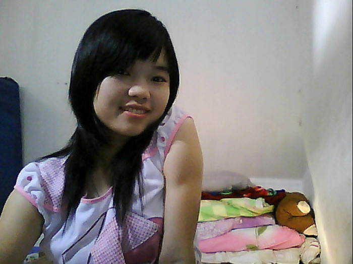 Nhật Bé là người hòa đồng,vui vẻ,thân thiện.. Nhật Bé là người hòa đồng,vui vẻ,thân thiện..