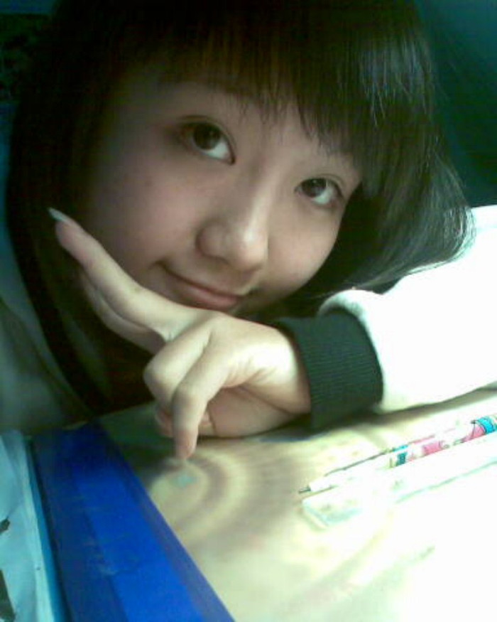 Hương là một người khá trầm tính,sống nội tâm. Thích tham gia vào những hoạt động từ thiện. Yêu thiên nhiên. Thích tham gia khám phá,du lịch. Yêu lãng mạn Hương là một người khá trầm tính,sống nội tâm. Thích tham gia vào những hoạt động từ thiện. Yêu thiên nhiên. Thích tham gia khám phá,du lịch. Yêu lãng mạn