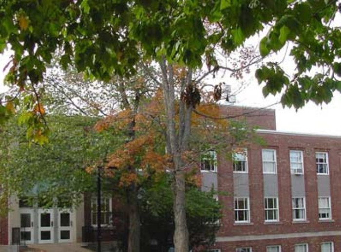 Được thành lập năm 1838, Acadia đã nhiều lần được công nhận về chất lượng giáo dục (là trong những trường đại học hàng đầu của Canada) và kinh nghiệm giảng dạy. Được thành lập năm 1838, Acadia đã nhiều lần được công nhận về chất lượng giáo dục (là trong những trường đại học hàng đầu của Canada) và kinh nghiệm giảng dạy.