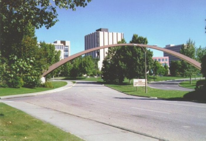 Calgary có trung tâm cung cấp thông tin cho sinh viên đang có nhu cầu tìm kiếm công việc sau khi tốt nghiệp, tạo điều kiện tốt nhất để sinh viên có thể đi đến thành công . Calgary có trung tâm cung cấp thông tin cho sinh viên đang có nhu cầu tìm kiếm công việc sau khi tốt nghiệp, tạo điều kiện tốt nhất để sinh viên có thể đi đến thành công .