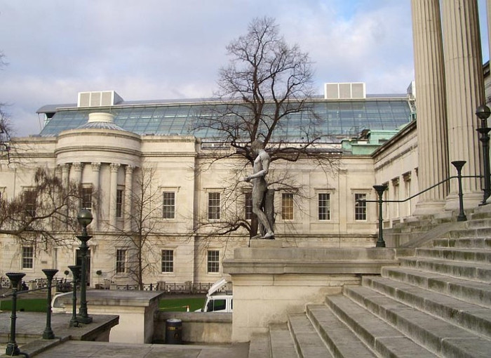 21.University College London – UK. Đại học Luân Đôn là một cơ sở công lập được thành lập vào năm 1826. Trường có khoảng 22.000 sinh viên theo học. Trường đặt trụ sở chính ở Luân Đôn. Đây là một trường đại học lớn của liên bang được tạo nên từ 31 trường trực thuộc. 21.University College London – UK. Đại học Luân Đôn là một cơ sở công lập được thành lập vào năm 1826. Trường có khoảng 22.000 sinh viên theo học. Trường đặt trụ sở chính ở Luân Đôn. Đây là một trường đại học lớn của liên bang được tạo nên từ 31 trường trực thuộc.
