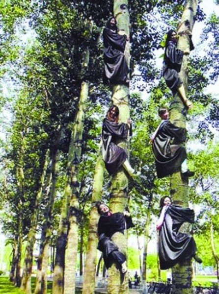 Thế hệ tương lai của dòng họ Tôn đây. Xem thêm: Những hình ảnh hài hước của du học sinh Việt Nam trên thế giới (P6)/Những hình ảnh hài hước của du học sinh Việt trên khắp thế giới (P7)/Những hình ảnh hài hước của du học sinh Việt trên khắp thế giới (P8)/Những hình ảnh hài hước của du học sinh Việt trên khắp thế giới (P9) Thế hệ tương lai của dòng họ Tôn đây. Xem thêm: Những hình ảnh hài hước của du học sinh Việt Nam trên thế giới (P6)/Những hình ảnh hài hước của du học sinh Việt trên khắp thế giới (P7)/Những hình ảnh hài hước của du học sinh Việt trên khắp thế giới (P8)/Những hình ảnh hài hước của du học sinh Việt trên khắp thế giới (P9)