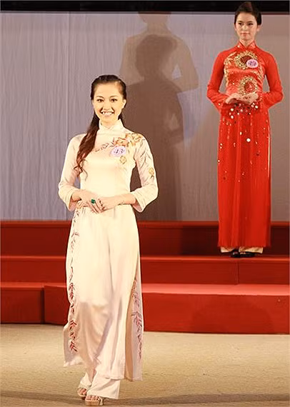 Bùi Huyền Trang <<MIDU ĐẸP TINH KHÔI GIỮA PHỐ SÀI GÒN <<HOTGIRL YẾN KOREA LÀM LU MỜ CẢ HOA CỎ MÙA XUÂN <<Á KHÔI CĐ TÀI CHÍNH - HẢI QUAN ĐẸP LÃNG MẠN TRONG SẮC TÍM <<NGỠ NGÀNG HOT GIRL CÓ VẺ ĐẸP GIỐNG CA SỸ BẢO THY <<HOTGIRL THANH THỦY ƯỚC MƠ TRỞ THÀNH CÔ GIÁO