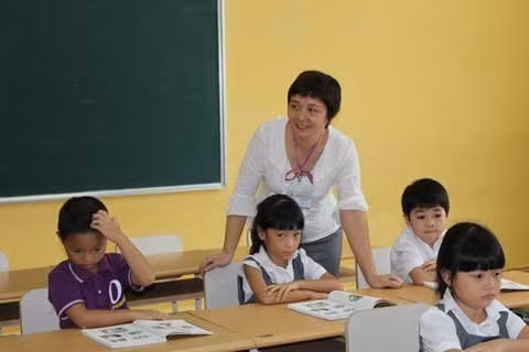 "Nếu một đứa trẻ luôn biết suy nghĩ trước khi làm thì khi vào đời sẽ không cần một quy tắc nào trong xã hội”. Ảnh minh họa