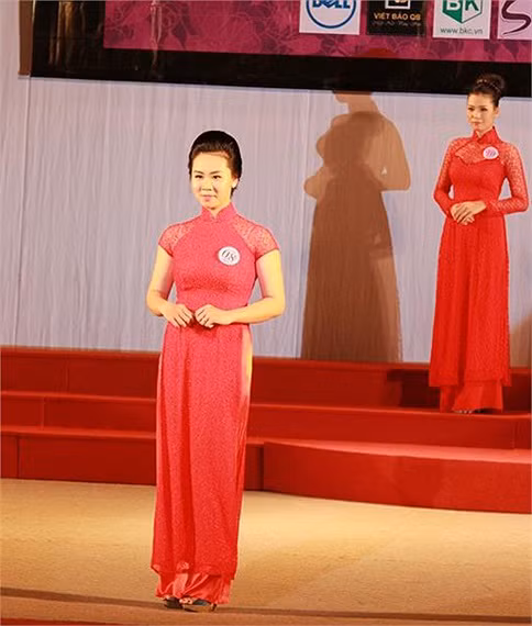 Võ Thị Cẩm Diệu <<MIDU ĐẸP TINH KHÔI GIỮA PHỐ SÀI GÒN <<HOTGIRL YẾN KOREA LÀM LU MỜ CẢ HOA CỎ MÙA XUÂN <<Á KHÔI CĐ TÀI CHÍNH - HẢI QUAN ĐẸP LÃNG MẠN TRONG SẮC TÍM <<NGỠ NGÀNG HOT GIRL CÓ VẺ ĐẸP GIỐNG CA SỸ BẢO THY <<HOTGIRL THANH THỦY ƯỚC MƠ TRỞ THÀNH CÔ GIÁO