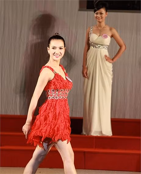 Nguyễn Châu Như Quỳnh <<MIDU ĐẸP TINH KHÔI GIỮA PHỐ SÀI GÒN <<HOTGIRL YẾN KOREA LÀM LU MỜ CẢ HOA CỎ MÙA XUÂN <<Á KHÔI CĐ TÀI CHÍNH - HẢI QUAN ĐẸP LÃNG MẠN TRONG SẮC TÍM <<NGỠ NGÀNG HOT GIRL CÓ VẺ ĐẸP GIỐNG CA SỸ BẢO THY <<HOTGIRL THANH THỦY ƯỚC MƠ TRỞ THÀNH CÔ GIÁO