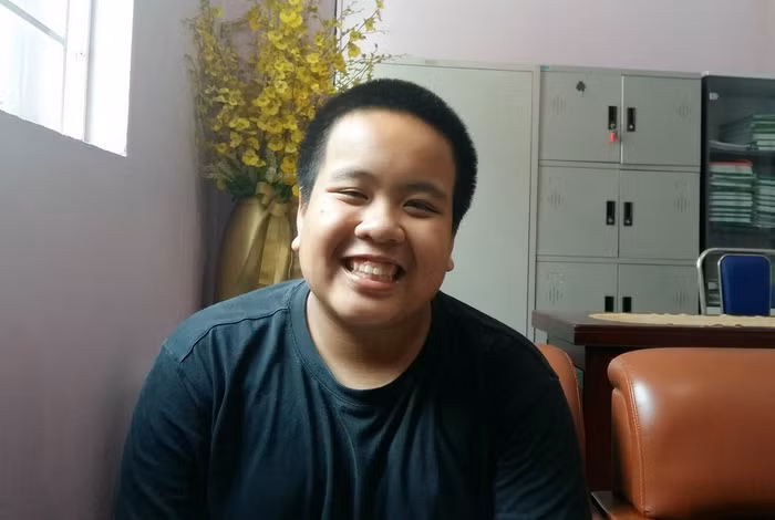 Đỗ Nhật Nam chia sẻ, các thầy cô ở Trường Church Farm School như những người thân trong gia đình. ảnh: Ngọc Quang.