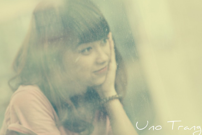 Huyền Trang là cô gái nhí nhảnh, cá tính nhưng cũng điệu đà, đôi lúc hơi trẻ con, nhút nhát, có khi là một người khó hiểu, đa cảm nhưng rất biết lắng nghe. Huyền Trang là cô gái nhí nhảnh, cá tính nhưng cũng điệu đà, đôi lúc hơi trẻ con, nhút nhát, có khi là một người khó hiểu, đa cảm nhưng rất biết lắng nghe.