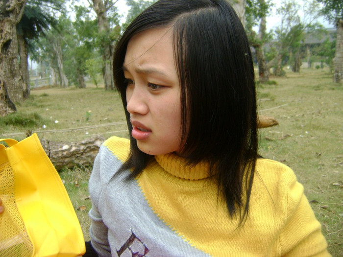 Dung là cô bé cá tính, năng động, vui vẻ, hòa đồng và rất tinh nghịch.