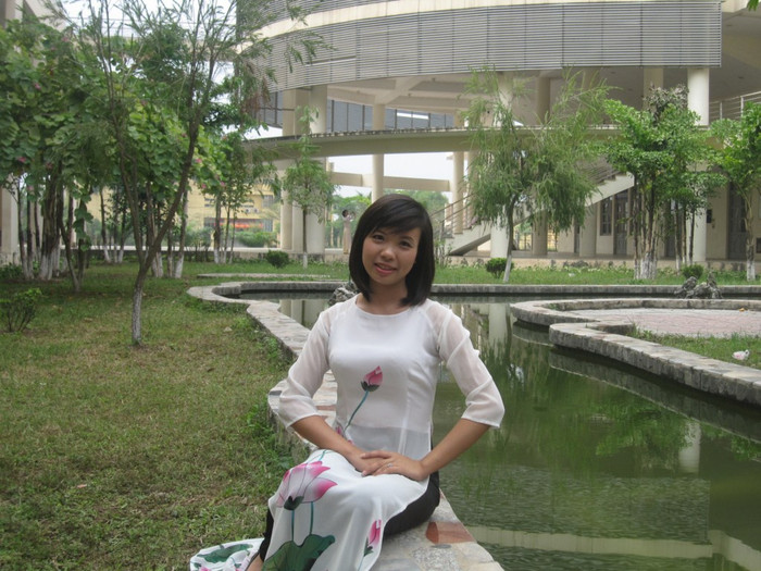 Linh Chi là một người lãng mạn và cũng thích được nhận sự lãng mạn từ người khác, thích đi chơi với nhiều bạn bè và luôn được coi là người bạn có trách nhiệm, thích đi du lịch và đi shopping... và hy vọng qua cuộc thi này sẽ làm quen được với nhiều bạn mới Linh Chi là một người lãng mạn và cũng thích được nhận sự lãng mạn từ người khác, thích đi chơi với nhiều bạn bè và luôn được coi là người bạn có trách nhiệm, thích đi du lịch và đi shopping... và hy vọng qua cuộc thi này sẽ làm quen được với nhiều bạn mới