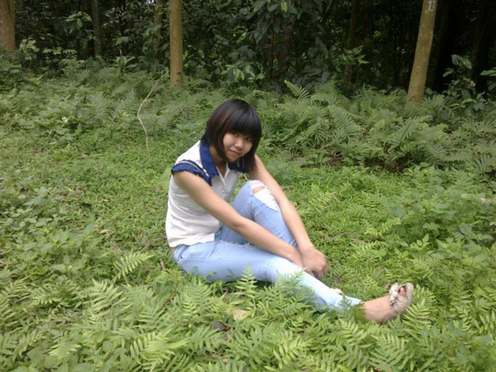 Ngọc thích đi chơi với bạn bè lúc rảnh rỗi, là người hay cười, dễ gần.