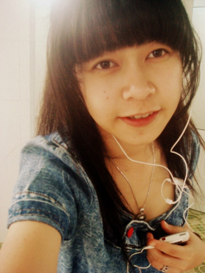 Thanh Thương là một người hài hước và thân thiện.