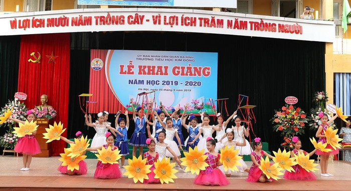 Những chủ nhân tương lai của đất nước có bản lĩnh, tự tin bước vào thời kỳ hội nhập với các nước trong khu vực và quốc tế.