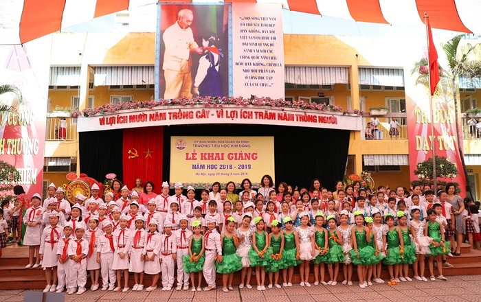 Trường Tiểu học Kim Đồng bước vào năm học mới với mục tiêu “Thầy thi đua dạy thật giỏi - Trò gắng sức học thật giỏi”.