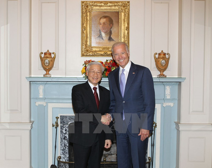 Phó Tổng thống Hoa Kỳ Joe Biden đón Tổng Bí thư Nguyễn Phú Trọng. (Ảnh: Trí Dũng/TTXVN) Phó Tổng thống Hoa Kỳ Joe Biden đón Tổng Bí thư Nguyễn Phú Trọng. (Ảnh: Trí Dũng/TTXVN)