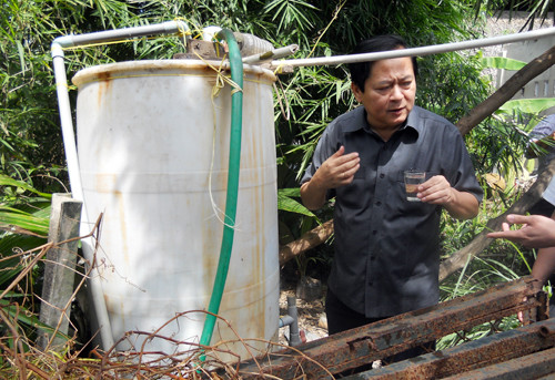 Lãnh đạo UBND TP.HCM kiểm tra chất lượng nước sinh hoạt. ảnh: vnexpress Lãnh đạo UBND TP.HCM kiểm tra chất lượng nước sinh hoạt. ảnh: vnexpress