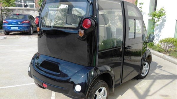 Xe điện bốn bánh đang được người dân sử dụng ở nhiều tỉnh thành. ảnh: Tiền phong. Xe điện bốn bánh đang được người dân sử dụng ở nhiều tỉnh thành. ảnh: Tiền phong.