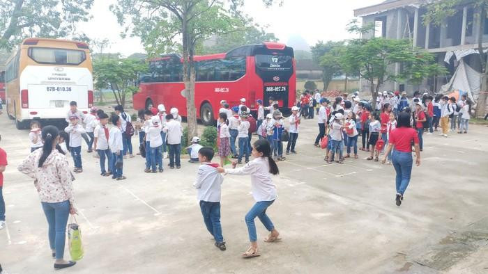 Việc tổ chức cho học sinh phổ thông đi tham quan, trải nghiệm luôn tiềm ẩn những rủi ro (Ảnh minh họa ninhbinh@moet.edu.vn) Việc tổ chức cho học sinh phổ thông đi tham quan, trải nghiệm luôn tiềm ẩn những rủi ro (Ảnh minh họa ninhbinh@moet.edu.vn)