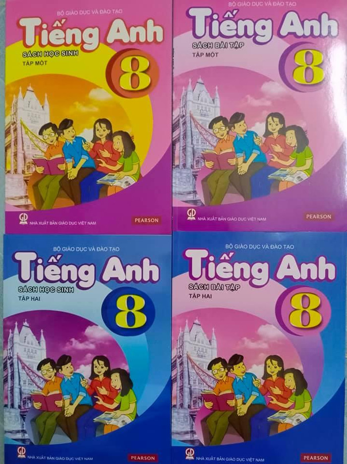 Bộ sách Tiếng Anh lớp 8 có giá 133.000 đồng (Ảnh: L.V.M.) Bộ sách Tiếng Anh lớp 8 có giá 133.000 đồng (Ảnh: L.V.M.)